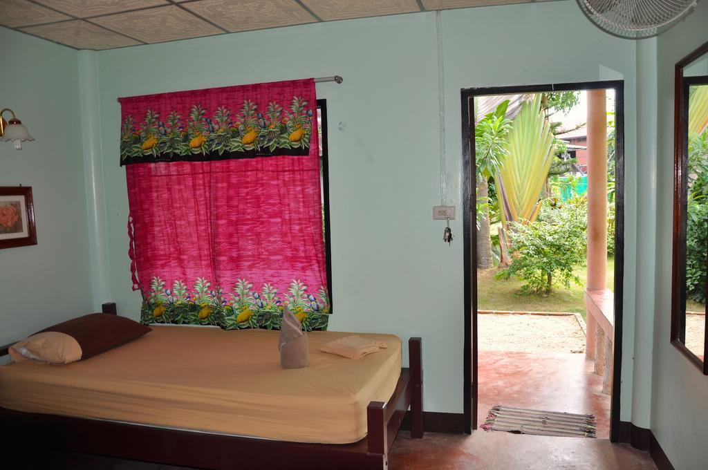 Coral Bungalows Haad Rin Habitación foto